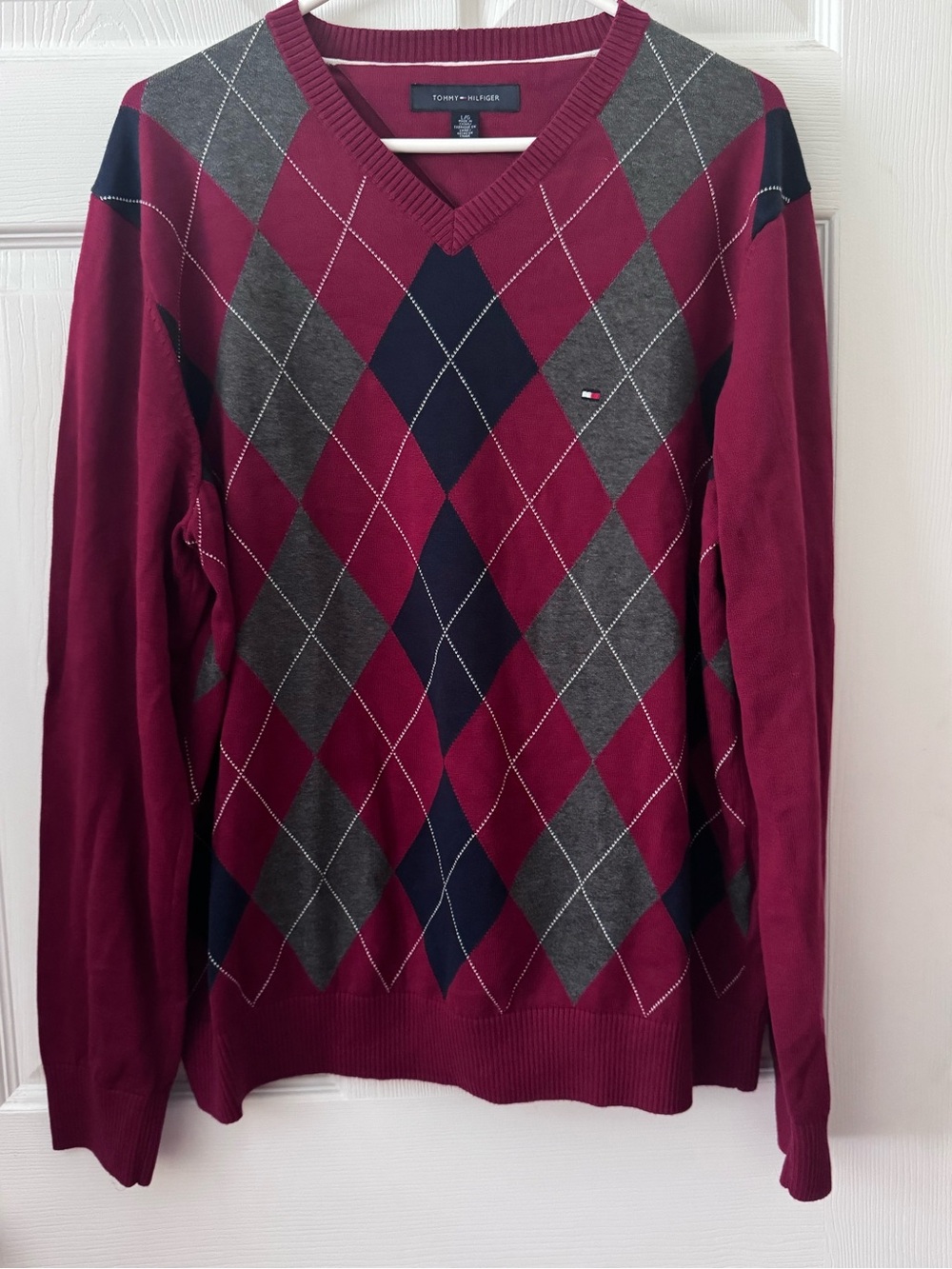Tommy Hilfiger Burgundy Argyle Crewneck Sweater with Navy & Gray Diamonds-Size L
